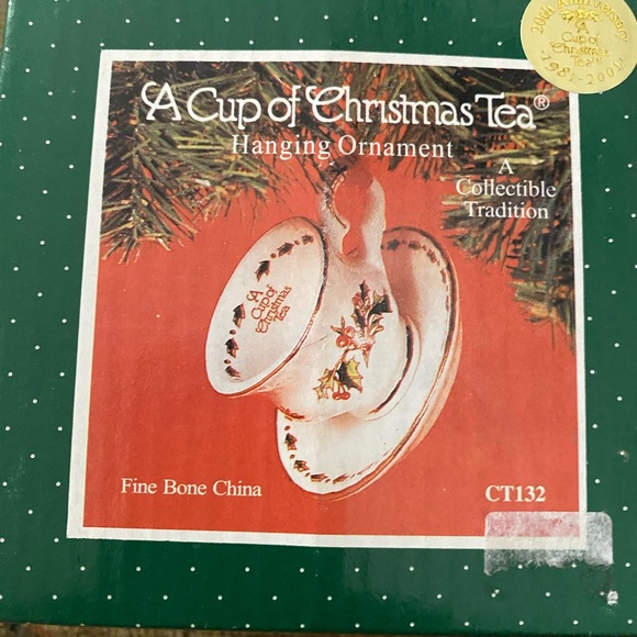 Vntg A Cup of Christmas Tea Ornament CT132 Waldman House teacup w/ original box. - Picture 7 of 10